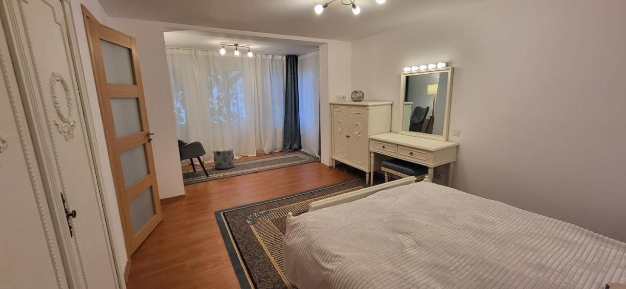 Cotroceni Accommodations Upstairs Bucareste Exterior foto