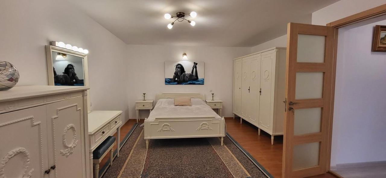 Cotroceni Accommodations Upstairs Bucareste Exterior foto